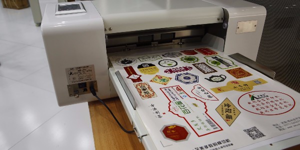 不干膠標(biāo)簽有哪幾種復(fù)卷的方法？-和印愛歐圖文