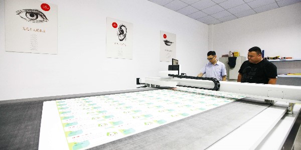 海報(bào)廣告寫(xiě)真